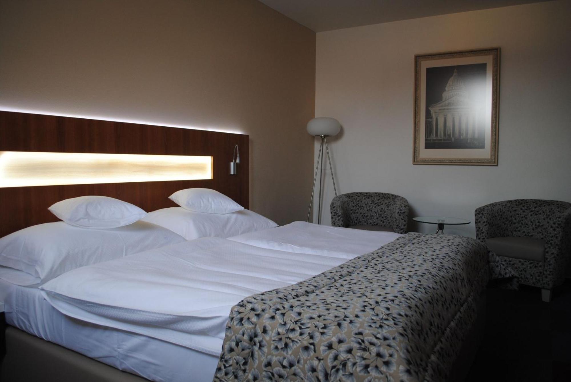 Zamecek Petrovice Hotel Petrovice u Karviné Cameră foto